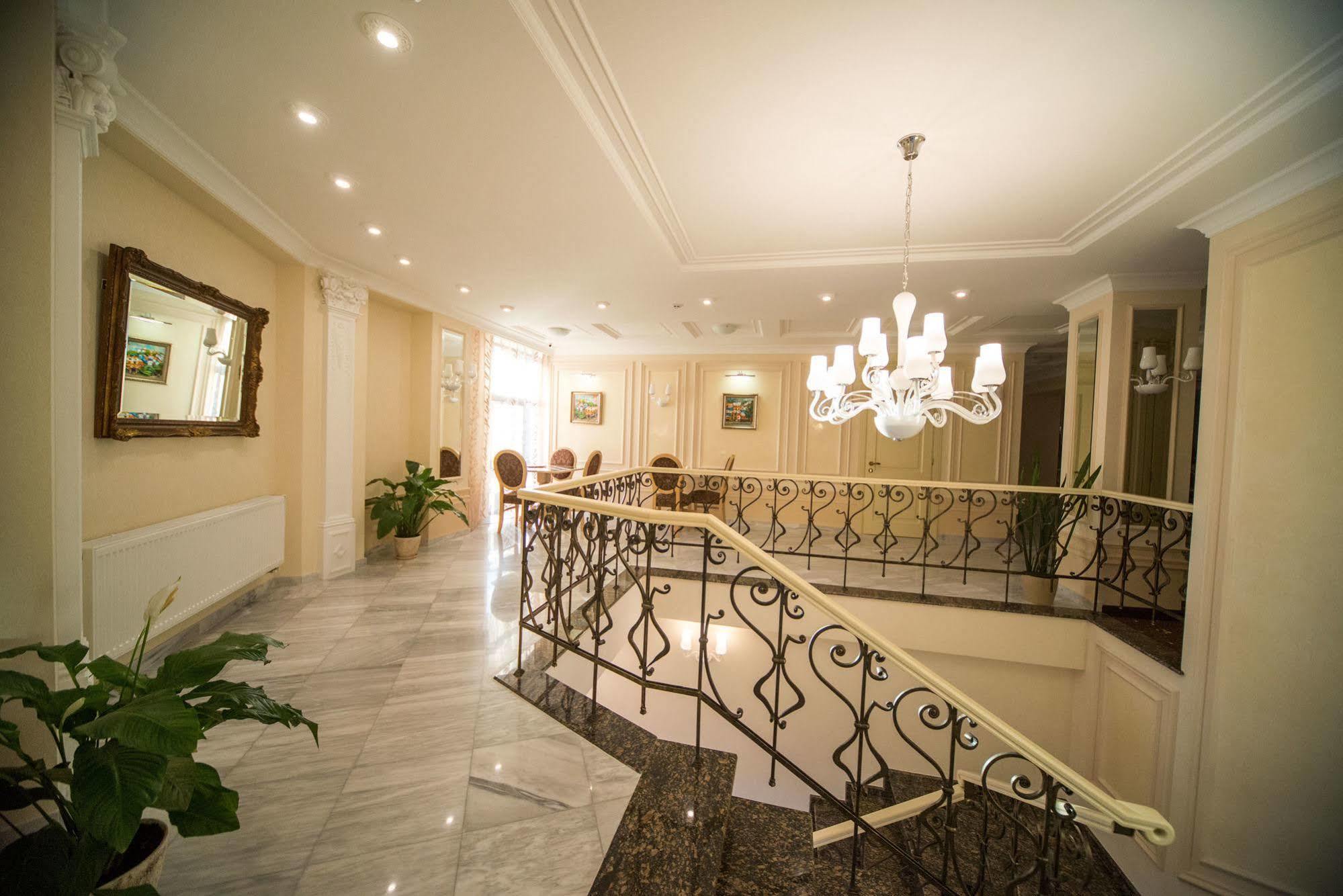 Vintage Hotel On French Boulevard Одеса Екстер'єр фото